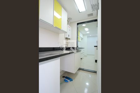 Apartamento para alugar com 70m², 3 quartos e 1 vagaÁrea de Serviço