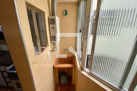 Apartamento à venda com 65m², 2 quartos e sem vaga Apartamento à venda com 65m², 2 quartos e sem vagaÁrea de Serviço
