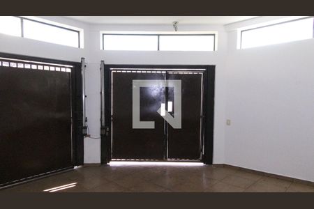 Casa à venda com 141m², 3 quartos e 2 vagas Casa à venda com 141m², 3 quartos e 2 vagasGaragem