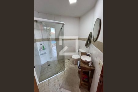 Casa para alugar com 320m², 5 quartos e 3 vagasBanheiro da area comum