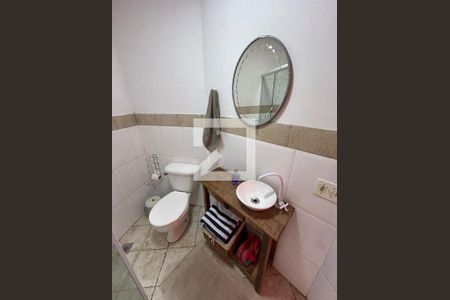 Casa para alugar com 320m², 5 quartos e 3 vagasBanheiro da area comum