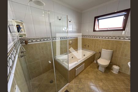 Casa para alugar com 320m², 5 quartos e 3 vagasBanheiro 1