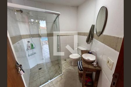 Casa para alugar com 320m², 5 quartos e 3 vagasBanheiro da area comum