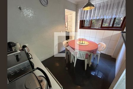 Casa para alugar com 320m², 5 quartos e 3 vagasCozinha