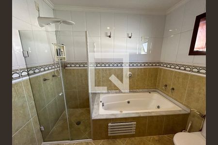 Casa para alugar com 320m², 5 quartos e 3 vagasBanheiro 1