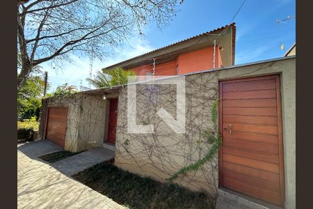 Casa para alugar com 320m², 5 quartos e 3 vagasFachada da casa