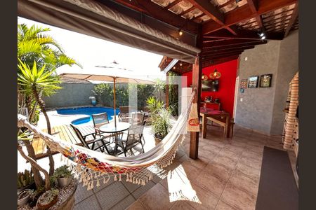 Casa para alugar com 320m², 5 quartos e 3 vagasÁrea comum