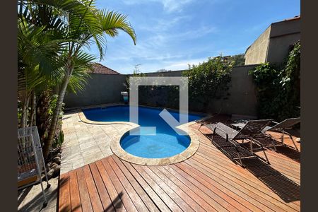 Casa para alugar com 320m², 5 quartos e 3 vagasPiscina