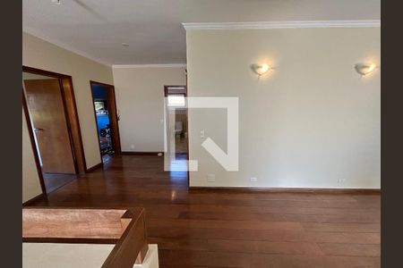 Casa para alugar com 320m², 5 quartos e 3 vagasHall do segundo andar