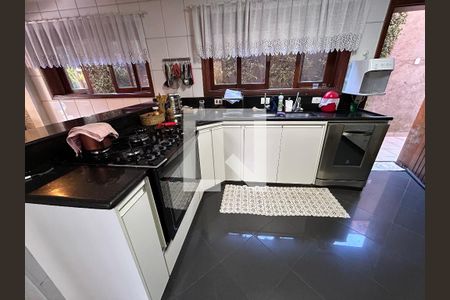 Casa para alugar com 320m², 5 quartos e 3 vagasCozinha