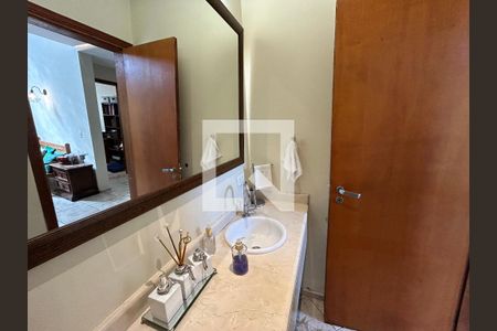 Casa para alugar com 320m², 5 quartos e 3 vagasLavabo