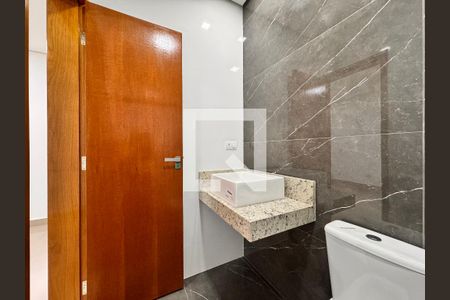 Casa à venda com 200m², 3 quartos e 4 vagasBanheiro da Suíte 3