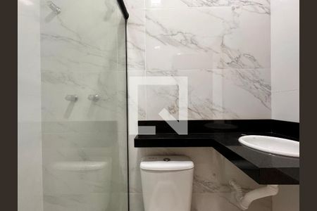 Casa à venda com 200m², 3 quartos e 4 vagasBanheiro da Suíte 1