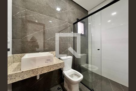 Casa à venda com 200m², 3 quartos e 4 vagasBanheiro da Suíte 3