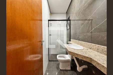 Casa à venda com 200m², 3 quartos e 4 vagasBanheiro da Suíte 2