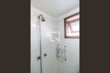 Casa de condomínio para alugar com 385m², 4 quartos e 3 vagas Casa de condomínio para alugar com 385m², 4 quartos e 3 vagasBanheiro da Suíte 4