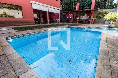 Casa de condomínio para alugar com 385m², 4 quartos e 3 vagas Casa de condomínio para alugar com 385m², 4 quartos e 3 vagasPiscina