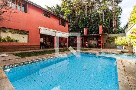 Casa de condomínio para alugar com 385m², 4 quartos e 3 vagas Casa de condomínio para alugar com 385m², 4 quartos e 3 vagasPiscina
