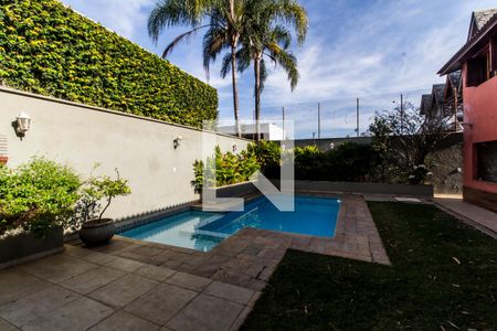 Casa de condomínio para alugar com 385m², 4 quartos e 3 vagas Casa de condomínio para alugar com 385m², 4 quartos e 3 vagasPiscina