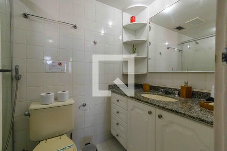 Apartamento à venda com 63m², 1 quarto e 2 vagasBanheiro da Suíte