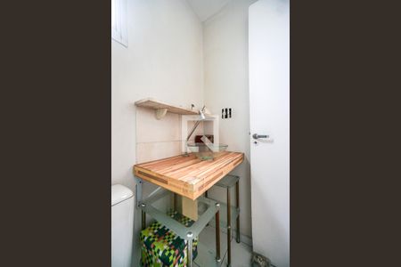 Apartamento à venda com 64m², 3 quartos e 2 vagas Apartamento à venda com 64m², 3 quartos e 2 vagasBanheiro da suíte