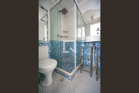 Apartamento à venda com 64m², 3 quartos e 2 vagas Apartamento à venda com 64m², 3 quartos e 2 vagasBanheiro social