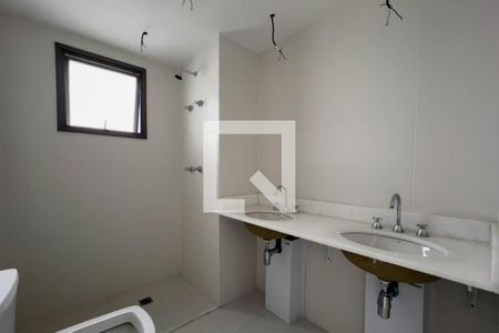 Apartamento à venda com 120m², 3 quartos e 2 vagasBanheiro do quarto 1