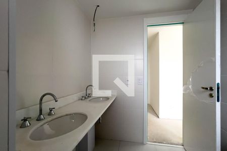 Apartamento à venda com 120m², 3 quartos e 2 vagasBanheiro do quarto 1