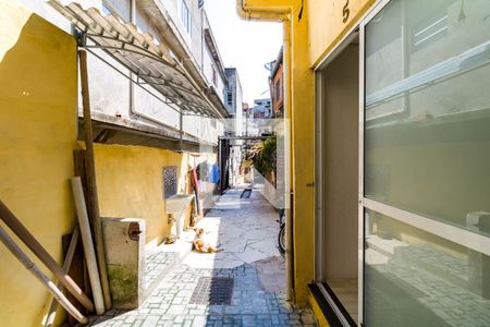 Casa para alugar com 32m², 2 quartos e 1 vagaÁrea de Serviço