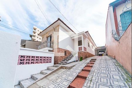 Casa para alugar com 90m², 3 quartos e 4 vagas Casa para alugar com 90m², 3 quartos e 4 vagasGaragem