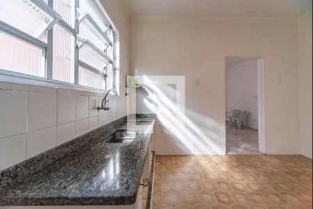 Casa para alugar com 90m², 3 quartos e 4 vagas Casa para alugar com 90m², 3 quartos e 4 vagasCozinha