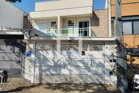 Casa à venda com 148m², 4 quartos e 2 vagasFachada