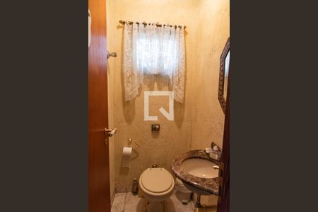 Casa à venda com 472m², 4 quartos e 3 vagasCasa 2 / banheiro