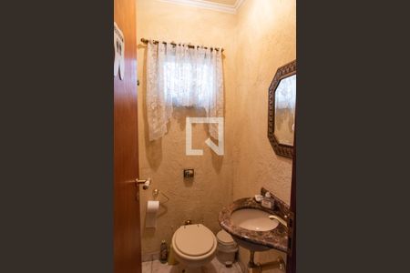 Casa à venda com 472m², 4 quartos e 3 vagasCasa 2 / banheiro