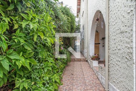 Casa à venda com 472m², 4 quartos e 3 vagasCorredor