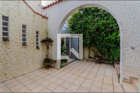 Casa à venda com 472m², 4 quartos e 3 vagasQuintal