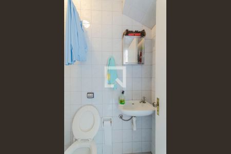 Casa à venda com 472m², 4 quartos e 3 vagasBanheiro de serviço