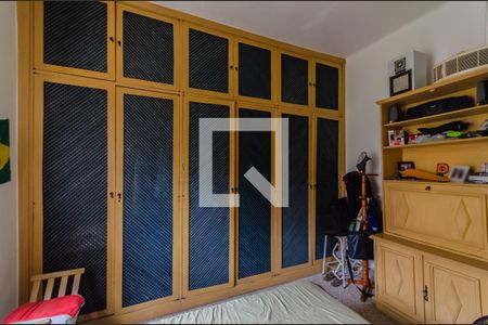 Casa à venda com 472m², 4 quartos e 3 vagasQuarto 2