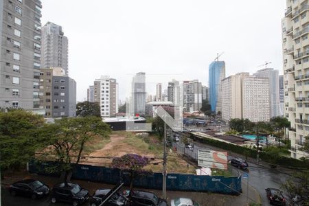 Studio para alugar com 29m², 1 quarto e sem vaga Studio para alugar com 29m², 1 quarto e sem vagaVaranda