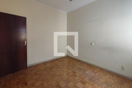 Casa à venda com 194m², 4 quartos e 2 vagas Casa à venda com 194m², 4 quartos e 2 vagasQuarto 3
