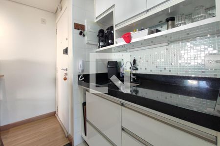 Apartamento à venda com 64m², 2 quartos e 2 vagasCozinha 