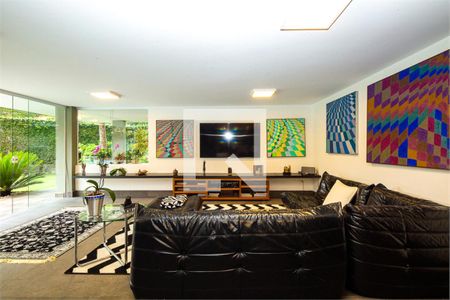 Casa à venda com 3 quartos, 650m² em Jardim Marajoara, São Paulo