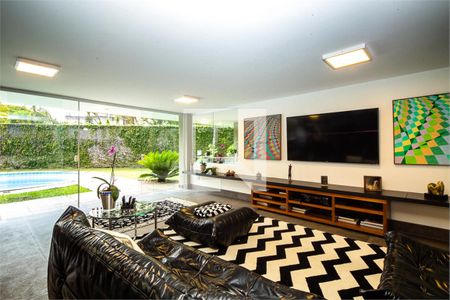 Casa à venda com 3 quartos, 650m² em Jardim Marajoara, São Paulo