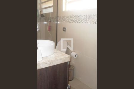 Casa à venda com 3 quartos, 215m² em Vila Granada, São Paulo