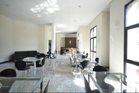 Apartamento à venda com 150m², 4 quartos e 4 vagasÁrea comum - Salão de festas