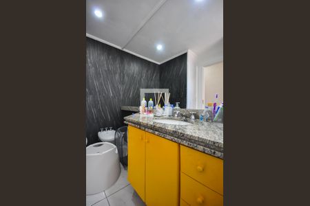 Apartamento à venda com 150m², 4 quartos e 4 vagas Apartamento à venda com 150m², 4 quartos e 4 vagasBanheiro Suíte 2