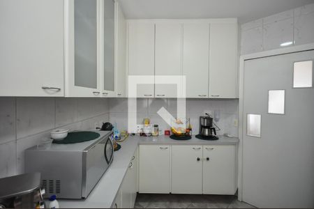 Apartamento à venda com 150m², 4 quartos e 4 vagas Apartamento à venda com 150m², 4 quartos e 4 vagasCozinha