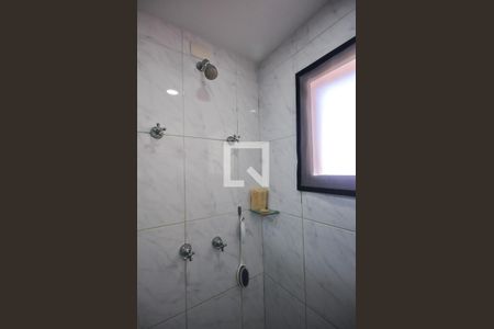 Apartamento à venda com 150m², 4 quartos e 4 vagas Apartamento à venda com 150m², 4 quartos e 4 vagasChuveiro do Banheiro da Suíte 2