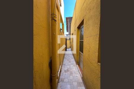 Entrada de casa para alugar com 1 quarto, 40m² em Jardim São Jorge, São Paulo