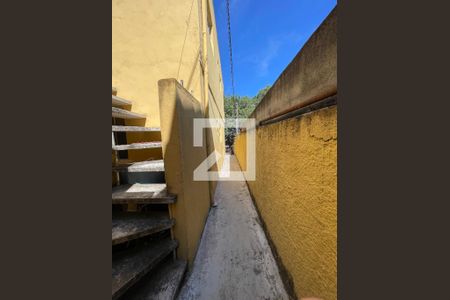 Entrada de casa para alugar com 1 quarto, 40m² em Jardim São Jorge, São Paulo